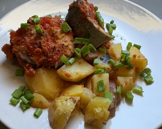 Бонито с помидорами и картошкой в духовке по-турецки: просто, вкусно и изысканно / Оффтопик / iXBT Live