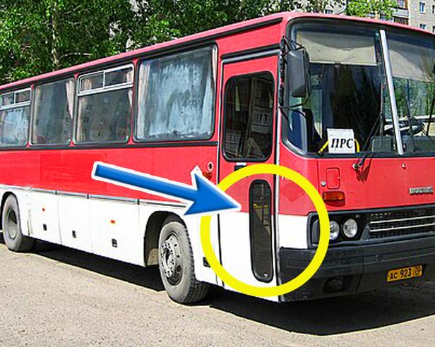 Зачем в «Икарусах» делали окно прямо внизу двери и почему оно встречалось не на всех автобусах? / Автомобили, транспорт и аксессуары / iXBT Live
